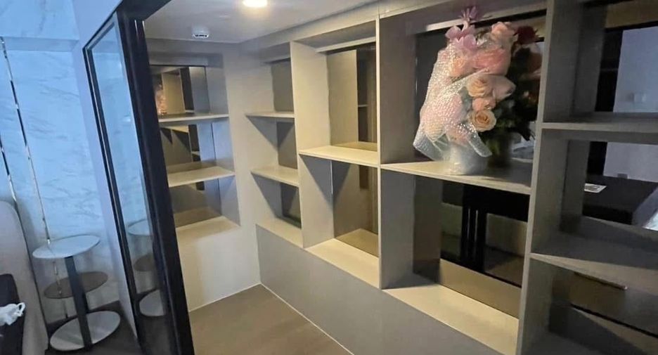 For rent 2 bedrooms condo in Ratchathewi, Bangkok