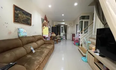 For sale 3 bedrooms townhouse in Mueang Samut Prakan, Samut Prakan