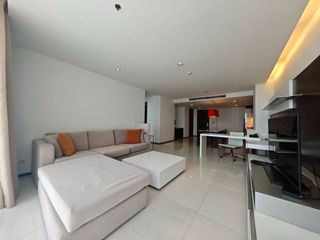 For rent 2 bedrooms condo in Sathon, Bangkok
