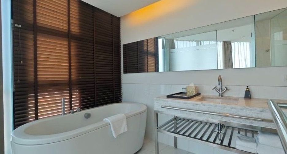 Condo en alquiler de 2 habitaciones en Sathon, Bangkok