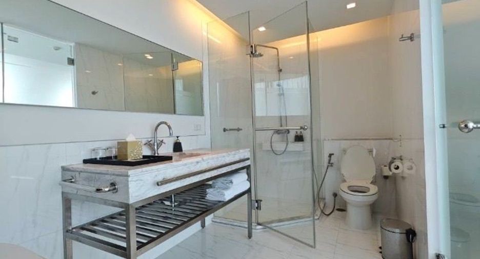 Condo en alquiler de 2 habitaciones en Sathon, Bangkok