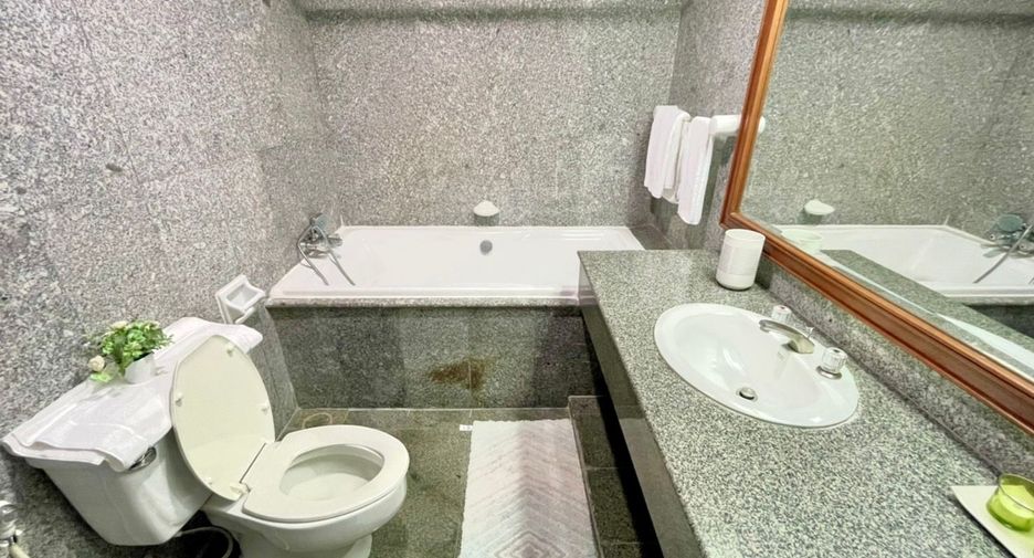 For rent 3 ベッドルーム apartment in Watthana, Bangkok