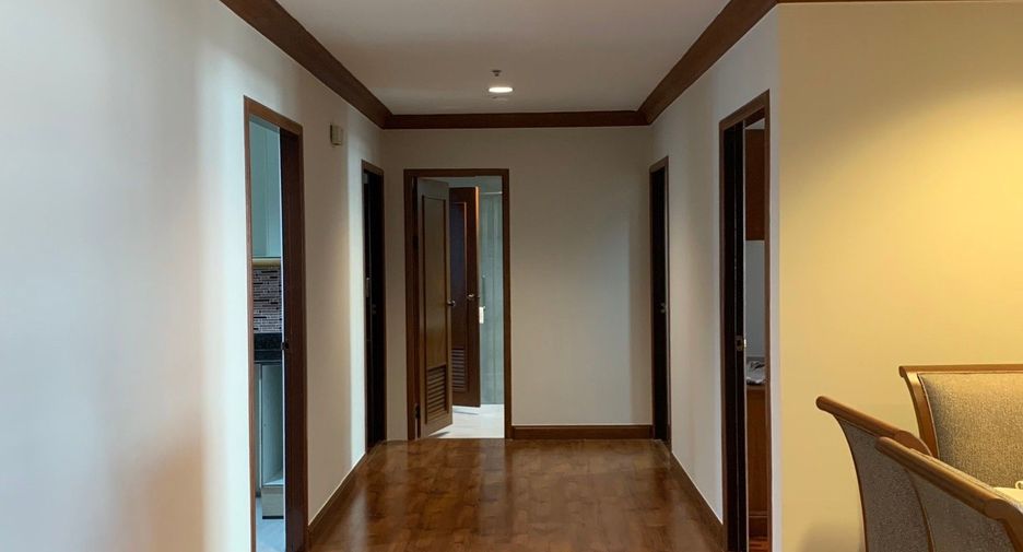 For rent 3 ベッドルーム apartment in Watthana, Bangkok