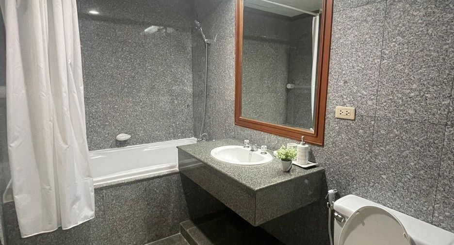 For rent 3 ベッドルーム apartment in Watthana, Bangkok