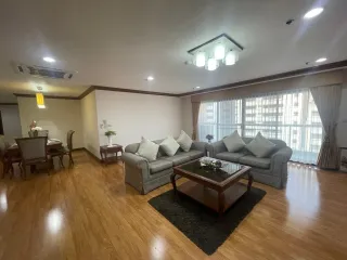 Apartment zur Miete mit 3 Zimmer in Watthana, Bangkok