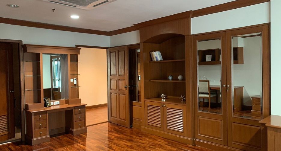 For rent 3 ベッドルーム apartment in Watthana, Bangkok