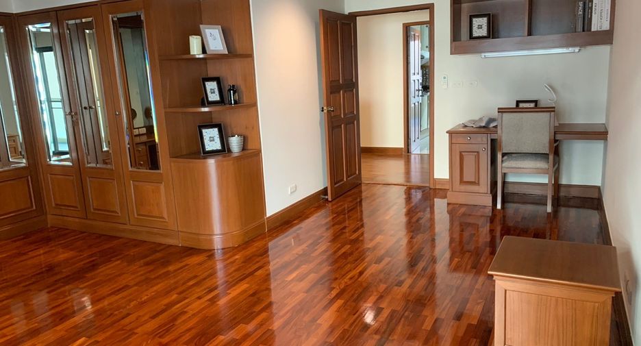 For rent 3 ベッドルーム apartment in Watthana, Bangkok