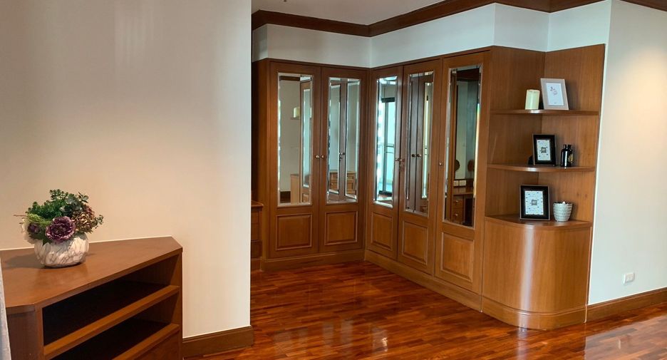 For rent 3 ベッドルーム apartment in Watthana, Bangkok