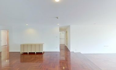 For rent 3 bedrooms condo in Khlong Toei, Bangkok