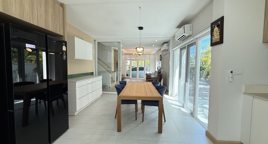 For sale 4 ベッドルーム house in Mueang Phuket, Phuket