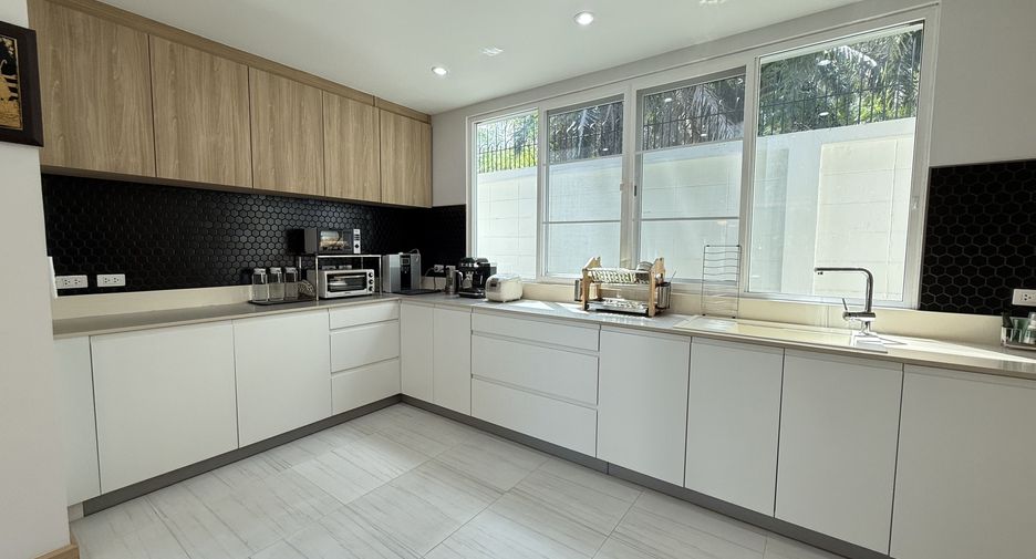 For sale 4 ベッドルーム house in Mueang Phuket, Phuket