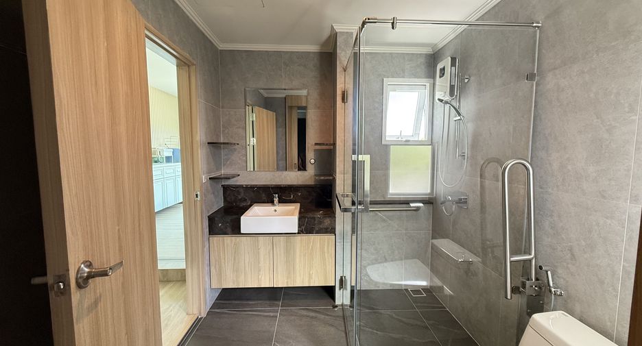 For sale 4 ベッドルーム house in Mueang Phuket, Phuket