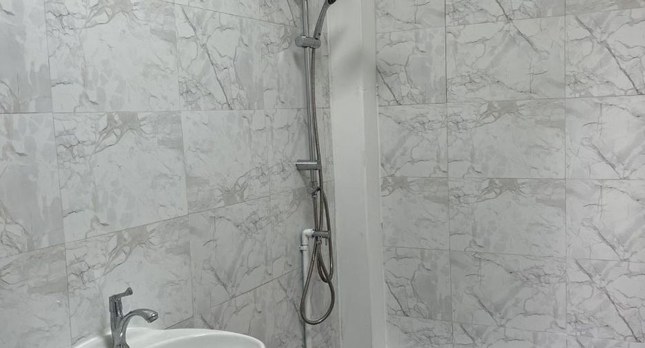 Reihenhaus zur Miete mit 4 Zimmer in Phra Khanong, Bangkok