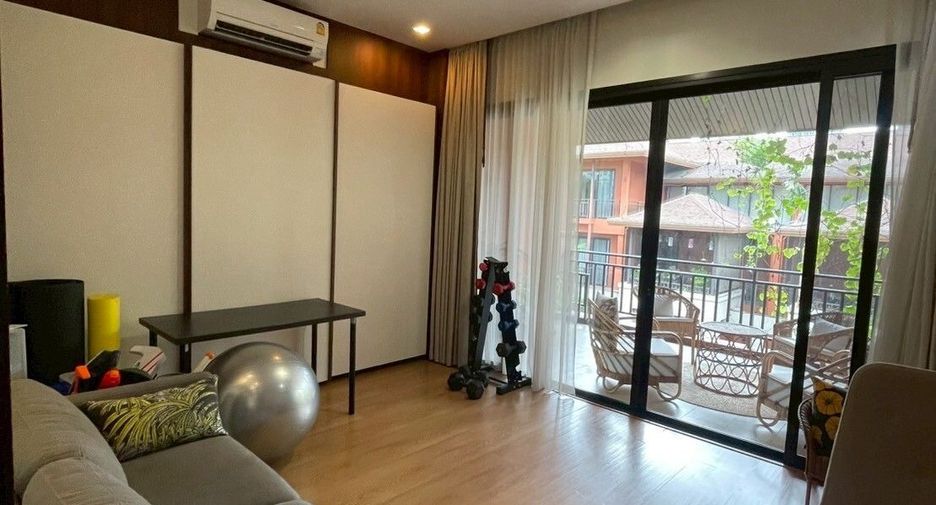 For rent 5 bedrooms house in Watthana, Bangkok