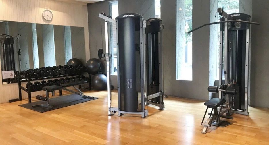 For rent 3 bedrooms condo in Khlong Toei, Bangkok