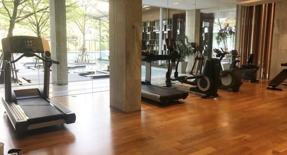 For rent 3 bedrooms condo in Khlong Toei, Bangkok