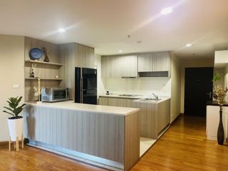For rent 2 bedrooms condo in Huai Khwang, Bangkok