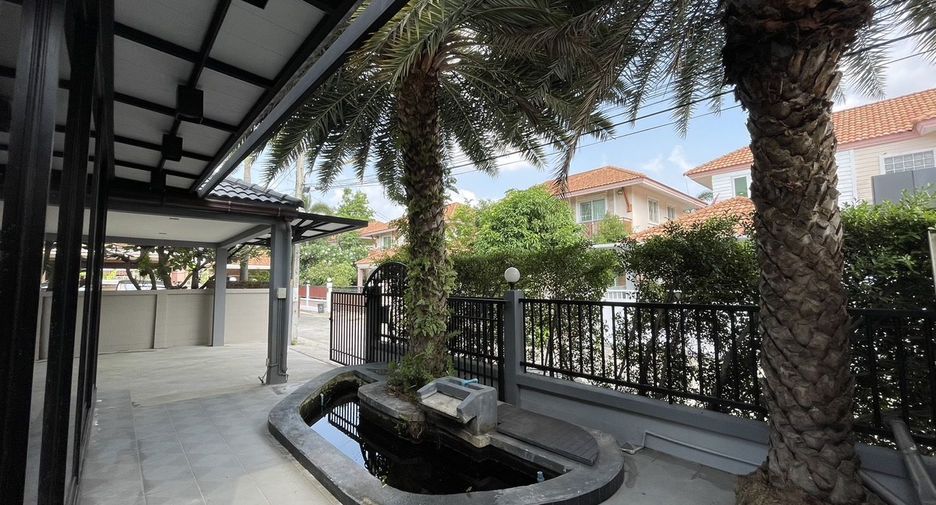 For sale 3 bedrooms house in Lat Phrao, Bangkok