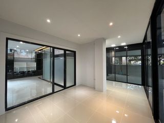 Haus zum Kauf mit 3 Zimmer in Lat Phrao, Bangkok