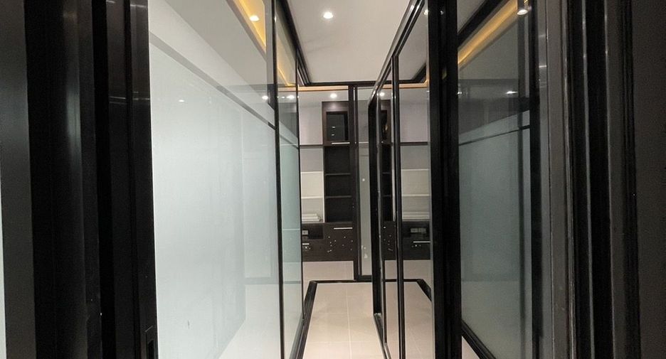 À vendre 3 chambres maison à Lat Phrao, Bangkok