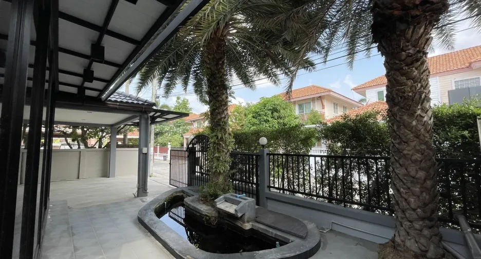 À vendre 3 chambres maison à Lat Phrao, Bangkok