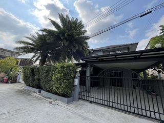 Haus zum Kauf mit 3 Zimmer in Lat Phrao, Bangkok