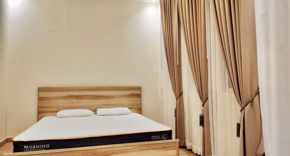For rent 3 bedrooms townhouse in Mueang Samut Prakan, Samut Prakan