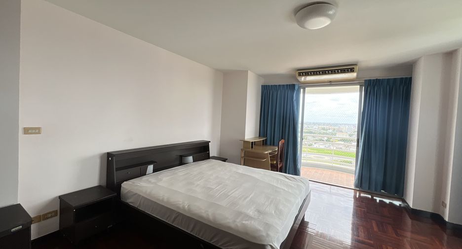 For rent 2 bedrooms condo in Bang Na, Bangkok