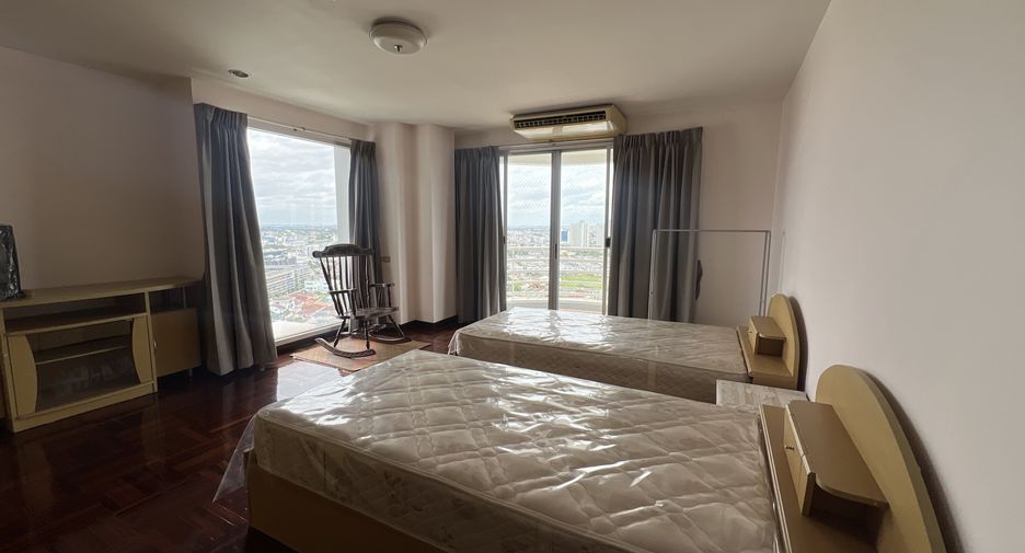 For rent 2 bedrooms condo in Bang Na, Bangkok