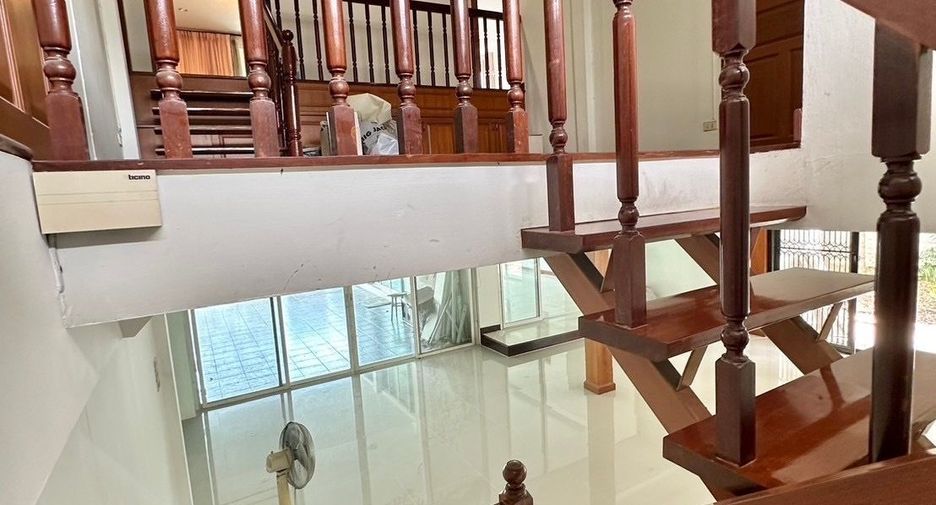 Casa en venta de 6 habitaciones en Suan Luang, Bangkok