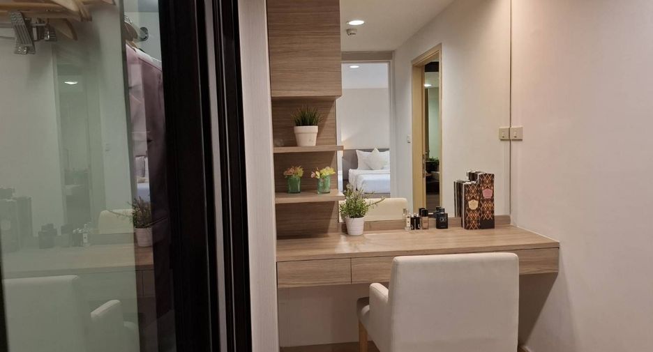 For rent 1 bed apartment in Pathum Wan, Bangkok