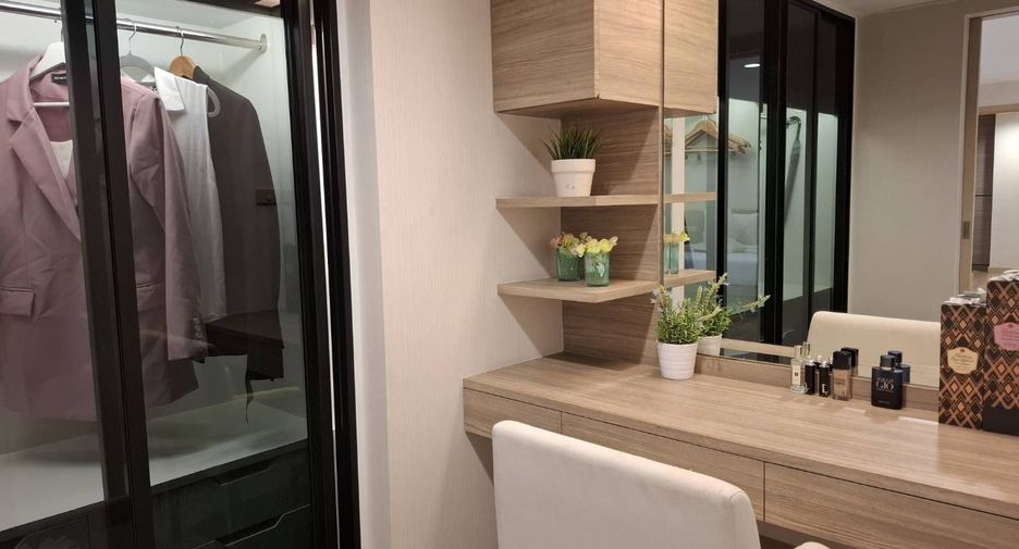 For rent 1 bed apartment in Pathum Wan, Bangkok