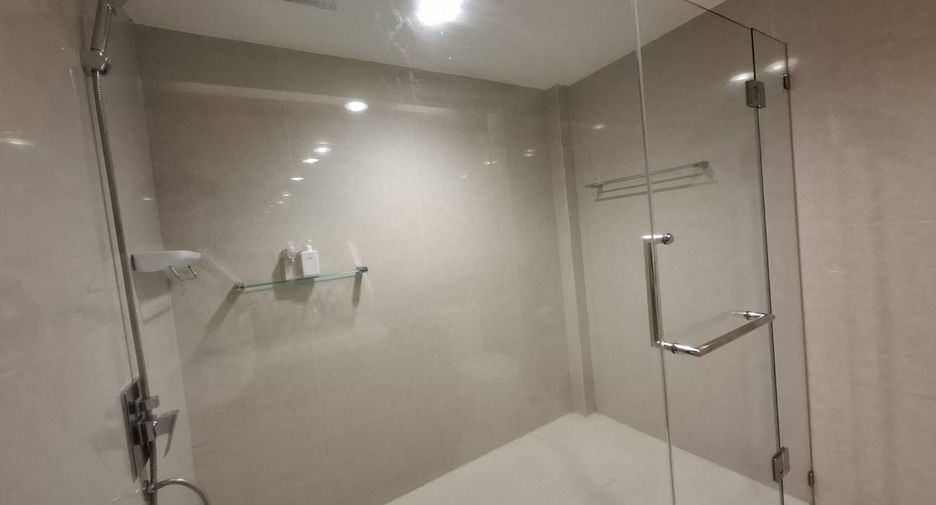 For rent 1 bed apartment in Pathum Wan, Bangkok