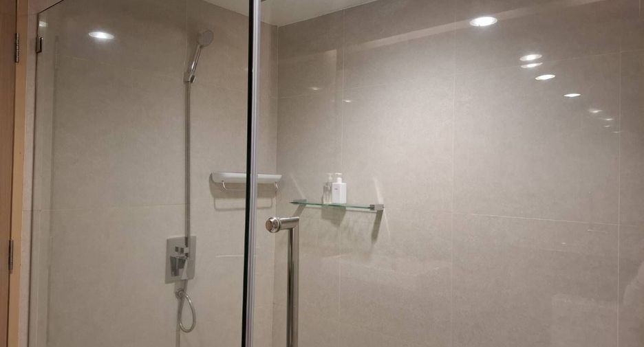 For rent 1 bed apartment in Pathum Wan, Bangkok
