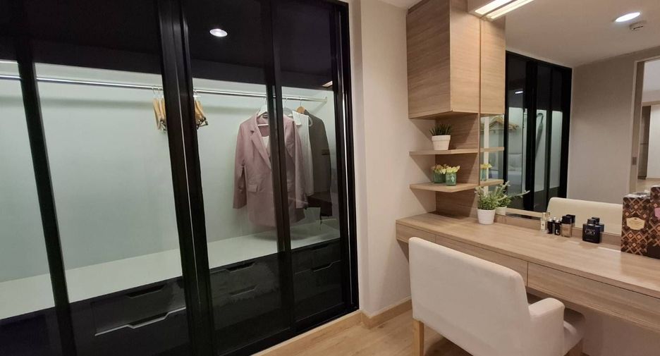 For rent 1 bed apartment in Pathum Wan, Bangkok