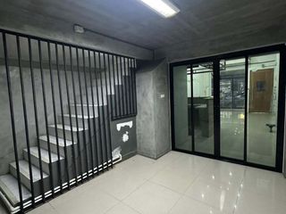 For rent 6 bedrooms retail Space in Chatuchak, Bangkok