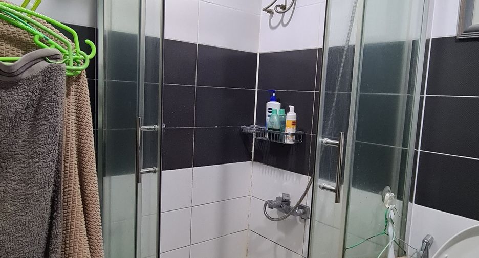 For sale studio condo in Yan Nawa, Bangkok