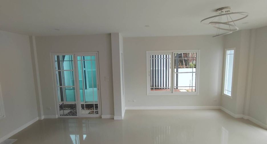 Haus zum Kauf mit 3 Zimmer in Mueang Phuket, Phuket
