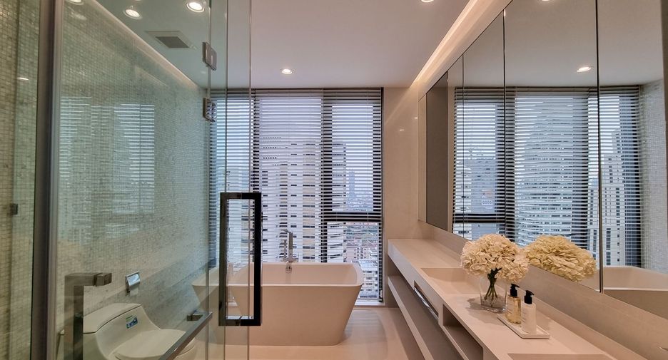 For rent and for sale 2 bedrooms condo in Khlong Toei, Bangkok