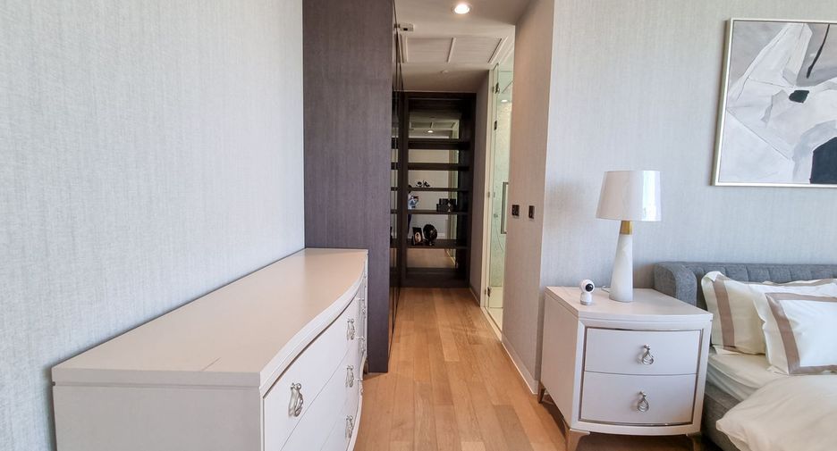 For rent and for sale 2 bedrooms condo in Khlong Toei, Bangkok