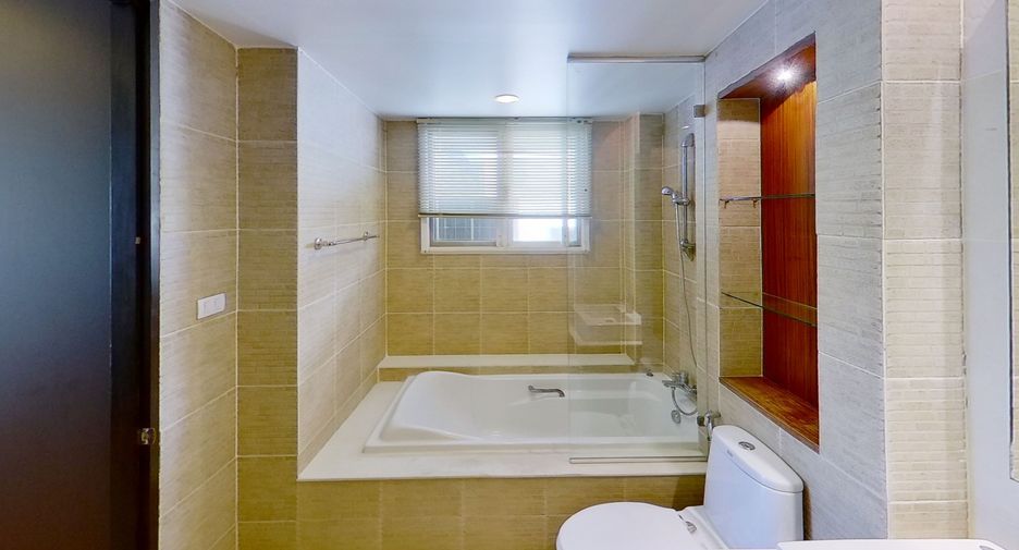 Wohnung zur Miete mit 2 Zimmer in Watthana, Bangkok