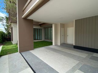 For sale and for rent 4 bedrooms house in Bang Kapi, Bangkok