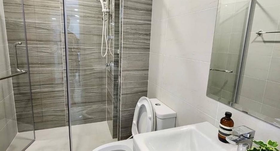 For rent 2 bedrooms condo in Khlong San, Bangkok