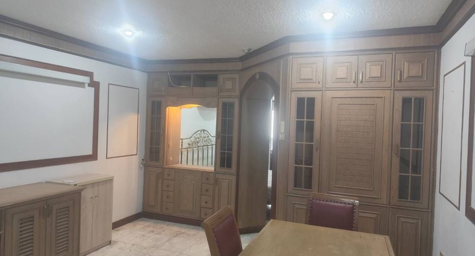 For sale and for rent 1 bed condo in Bang Rak, Bangkok