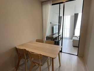 À louer studio condo à Pathum Wan, Bangkok