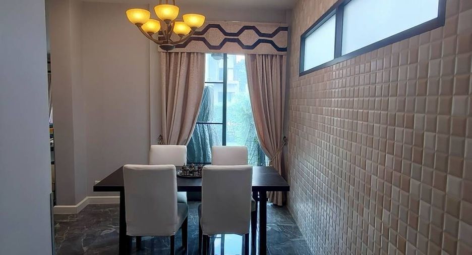 À vendre 3 chambres maison à Saphan Sung, Bangkok