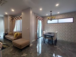 出售 3 卧室 独立屋 在 Saphan Sung, 曼谷