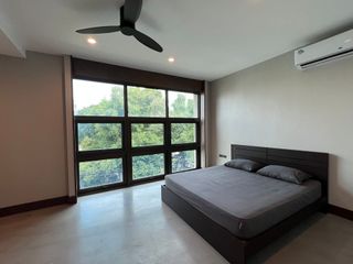 À louer 2 chambres condo à Watthana, Bangkok
