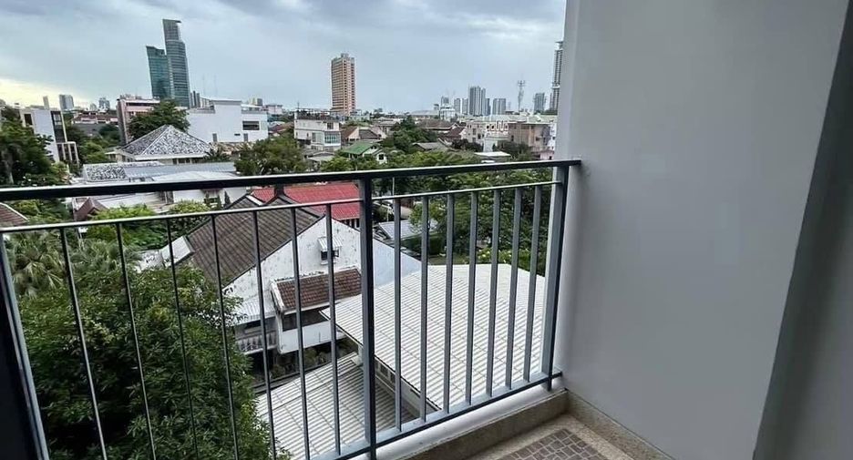 For rent 1 bed condo in Phaya Thai, Bangkok