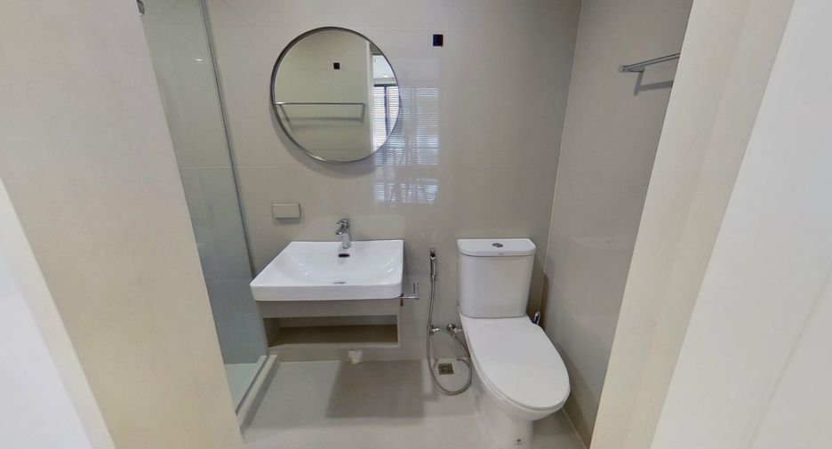 For rent 3 bedrooms condo in Sathon, Bangkok